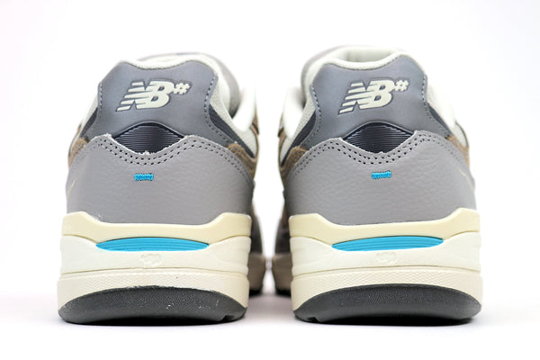 Andrew Reynolds 933 (Grey Day)