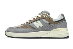 Andrew Reynolds 933 (Grey Day)